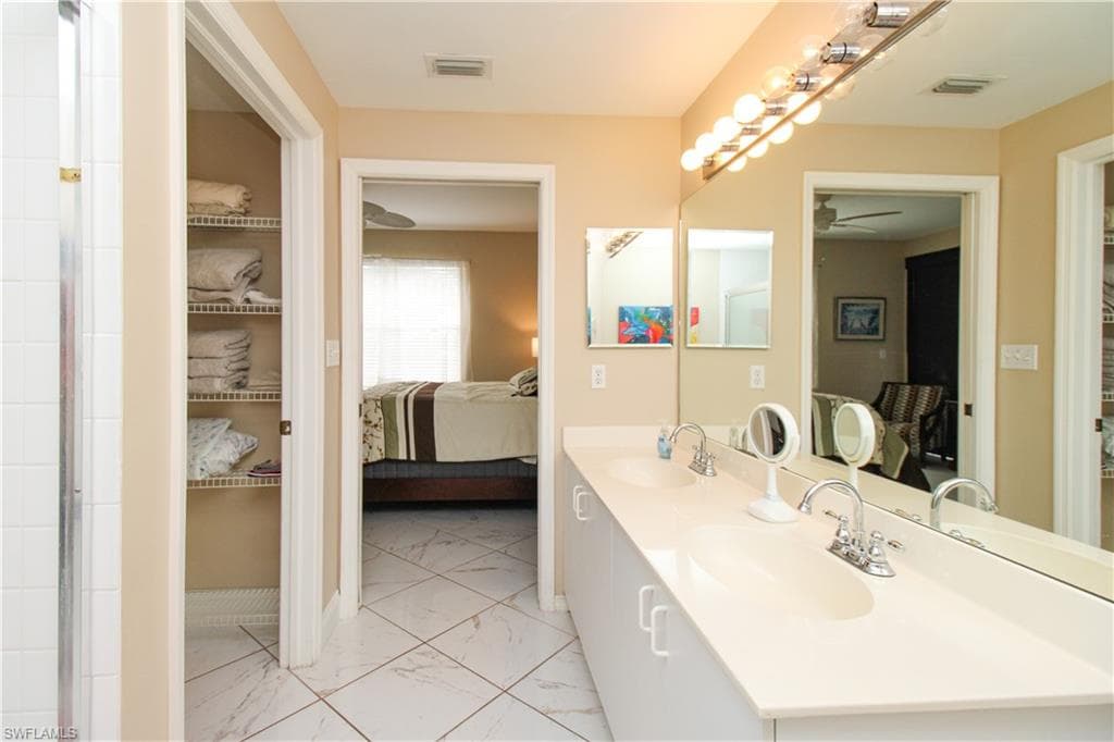 519 Roma CT 3-305-36