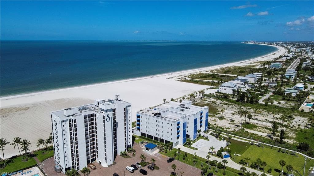 6400 Estero BLVD 603-45